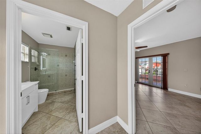 1033 NE 17th Way 1103, Fort Lauderdale, FL 33304