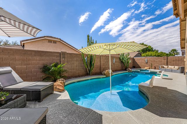 13457 W WATSON Lane, Surprise, AZ 85379