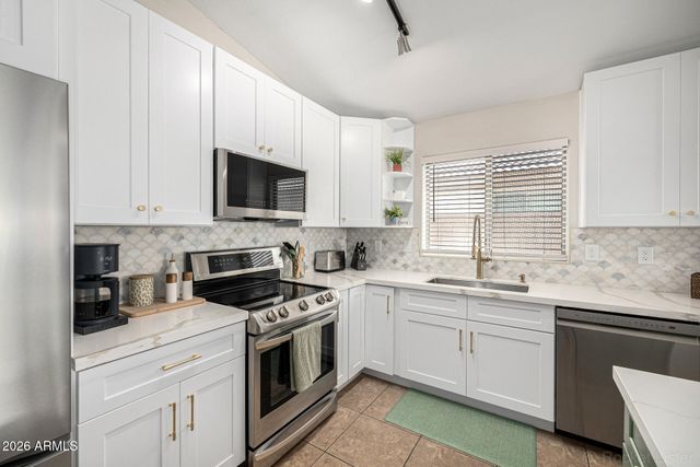 13457 W WATSON Lane, Surprise, AZ 85379