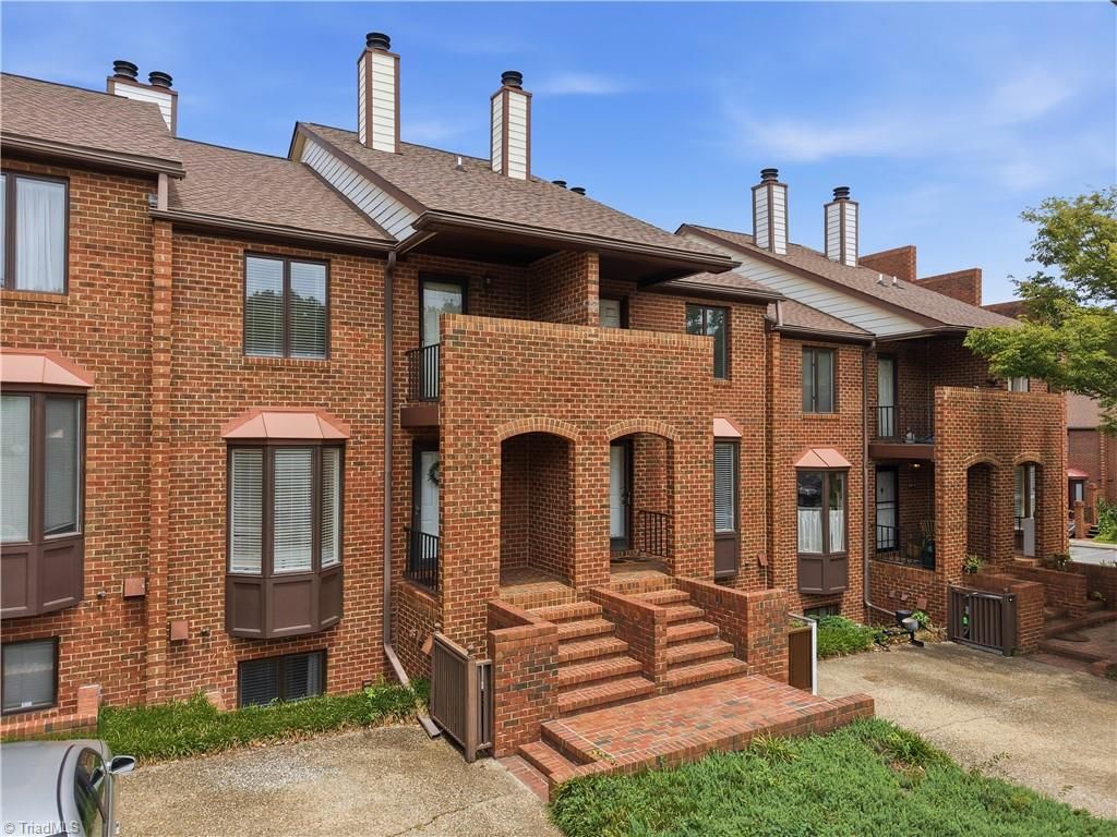 626 Walker Avenue, Greensboro, NC 27401