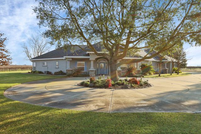 16025 E Harney Ln, Lodi, CA 95240