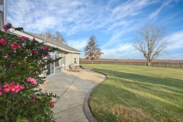 16025 E Harney Ln, Lodi, CA 95240