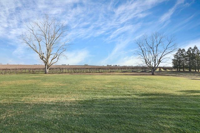 16025 E Harney Ln, Lodi, CA 95240