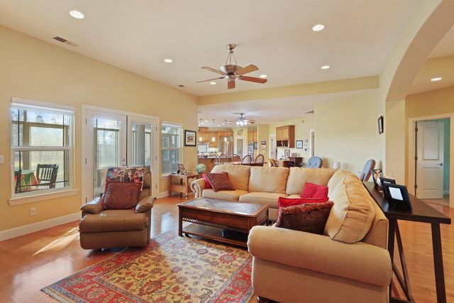 16025 E Harney Ln, Lodi, CA 95240