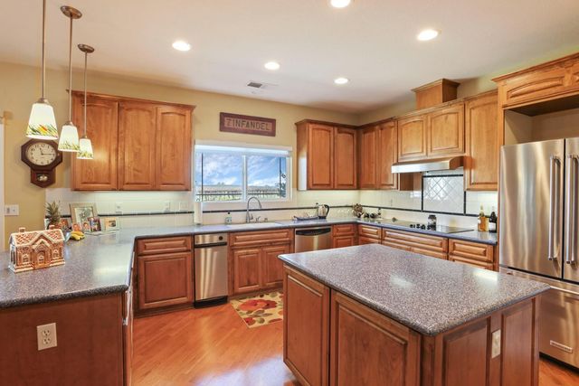 16025 E Harney Ln, Lodi, CA 95240