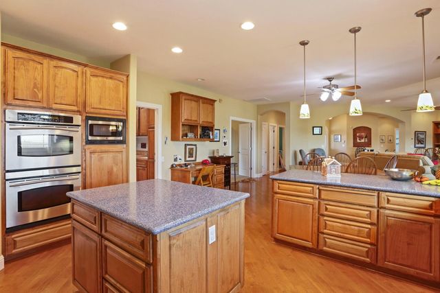 16025 E Harney Ln, Lodi, CA 95240