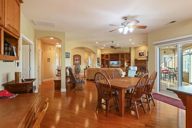 16025 E Harney Ln, Lodi, CA 95240