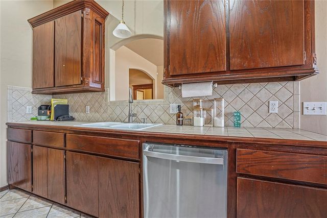 8221 NW 84th Street, Oklahoma City, OK 73132