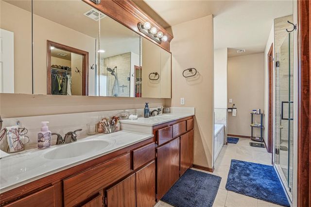 8221 NW 84th Street, Oklahoma City, OK 73132