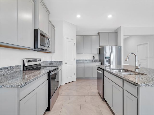 16792 GLACIER BAY LOOP, Wimauma, FL 33598