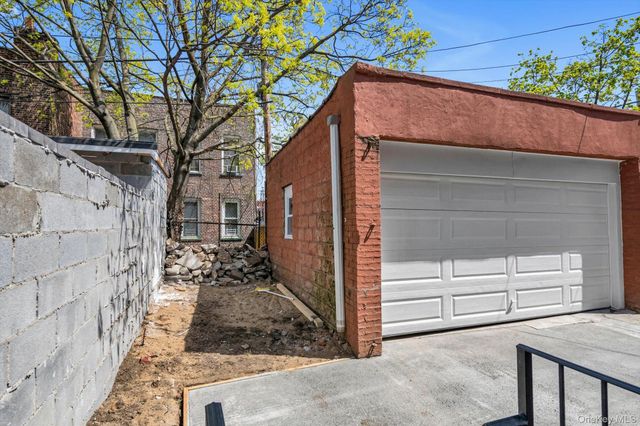605 Sheffield Avenue, Brooklyn, NY 11207