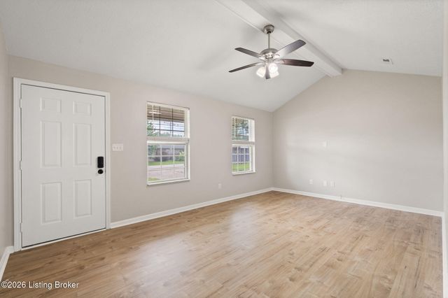 245 Big Oaks Dr, Louisville, KY 40229
