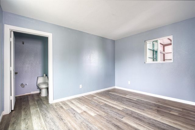 13051 Pleasant Valley Drive, Rosharon, TX 77583