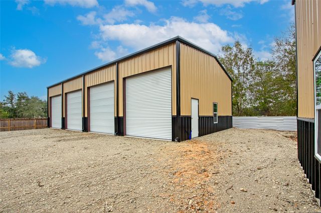 13051 Pleasant Valley Drive, Rosharon, TX 77583