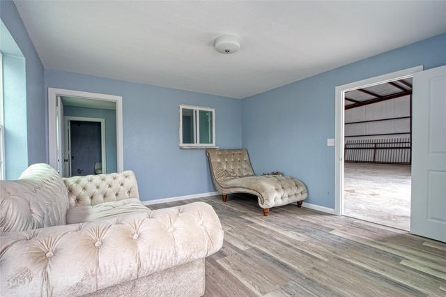 13051 Pleasant Valley Drive, Rosharon, TX 77583