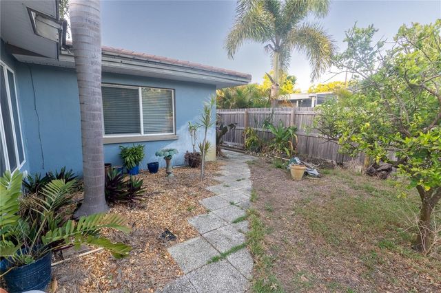 33 SOUTHWIND DRIVE, Belleair Bluffs, FL 33770