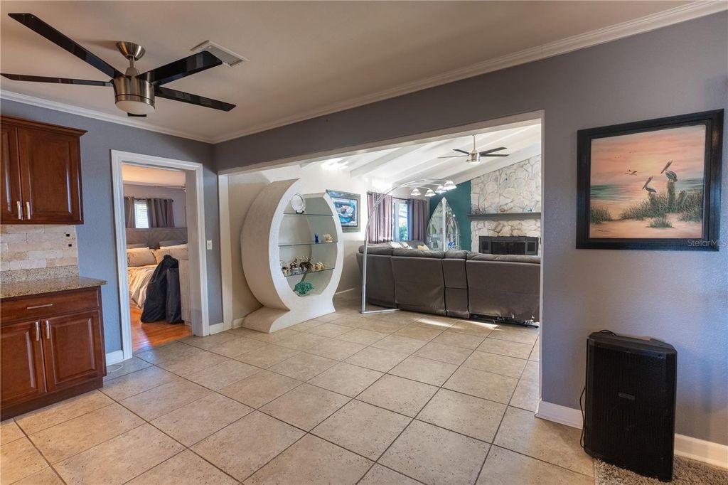 Image 12 of property listing at 33 SOUTHWIND DRIVE, Belleair Bluffs, FL 33770