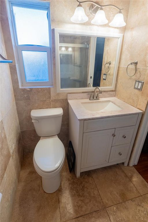 Image 20 of property listing at 33 SOUTHWIND DRIVE, Belleair Bluffs, FL 33770