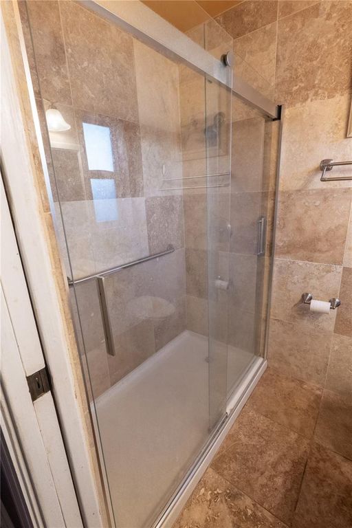 Image 21 of property listing at 33 SOUTHWIND DRIVE, Belleair Bluffs, FL 33770