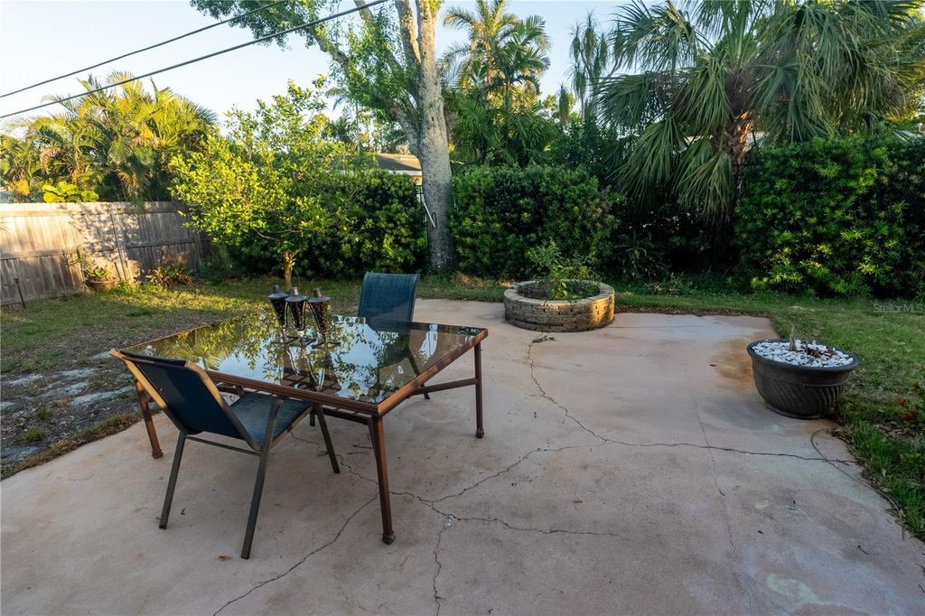 Image 37 of property listing at 33 SOUTHWIND DRIVE, Belleair Bluffs, FL 33770