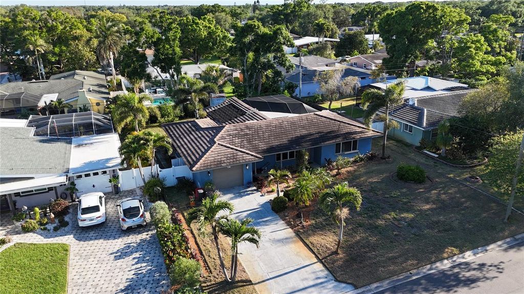 Image 48 of property listing at 33 SOUTHWIND DRIVE, Belleair Bluffs, FL 33770