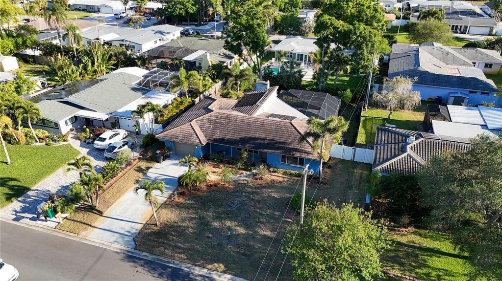 Image 49 of property listing at 33 SOUTHWIND DRIVE, Belleair Bluffs, FL 33770