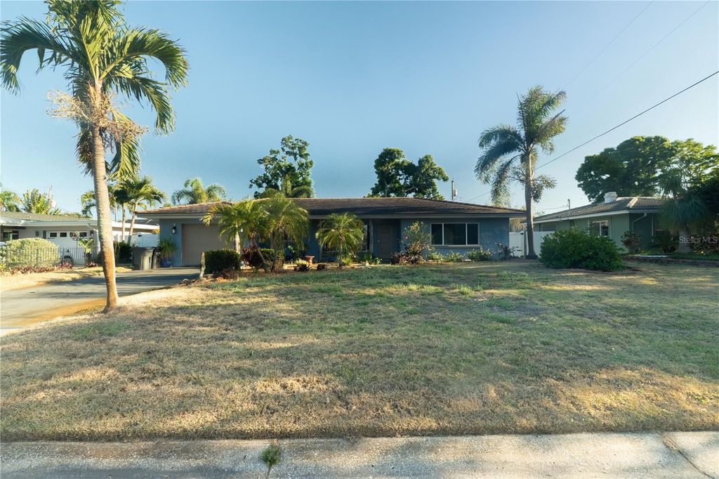 Image 50 of property listing at 33 SOUTHWIND DRIVE, Belleair Bluffs, FL 33770