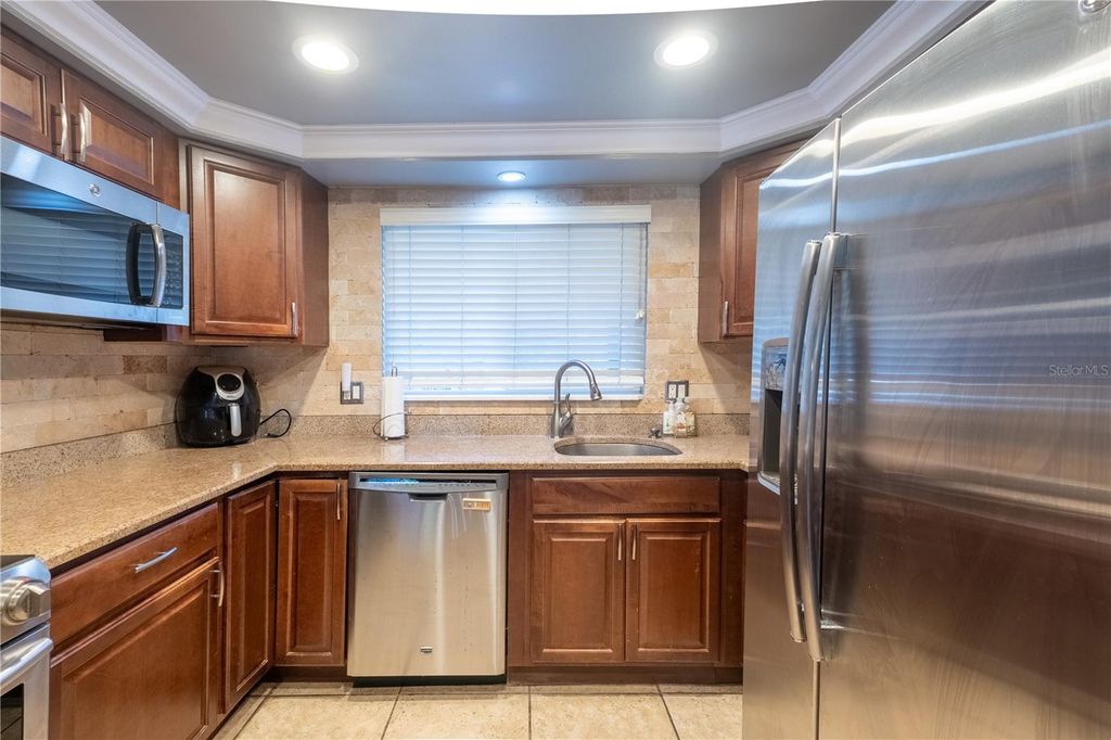 Image 10 of property listing at 33 SOUTHWIND DRIVE, Belleair Bluffs, FL 33770