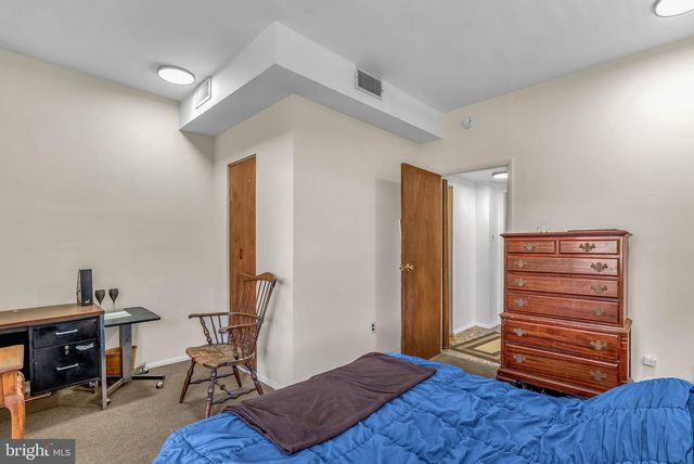 678 N 15TH ST, Philadelphia, PA 19130