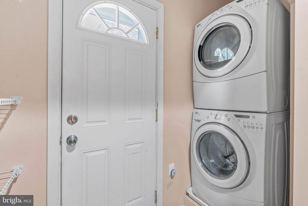 Image 13 of property listing at 678 N 15TH ST, Philadelphia, PA 19130