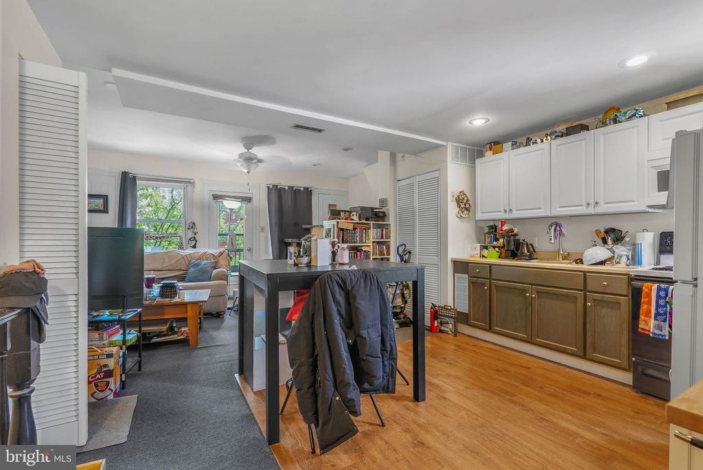 Image 26 of property listing at 678 N 15TH ST, Philadelphia, PA 19130