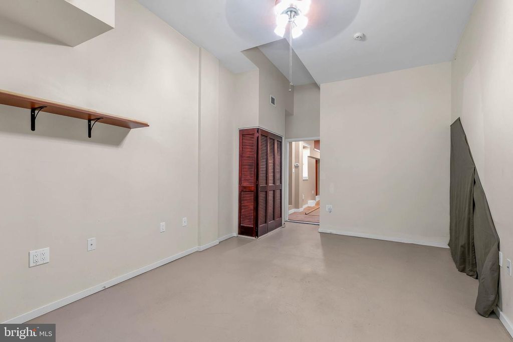 Image 3 of property listing at 678 N 15TH ST, Philadelphia, PA 19130