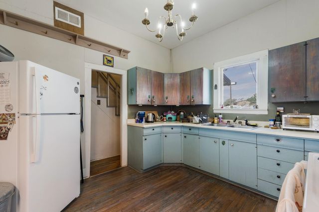 311 W Broadway, Mountainair, NM 87036