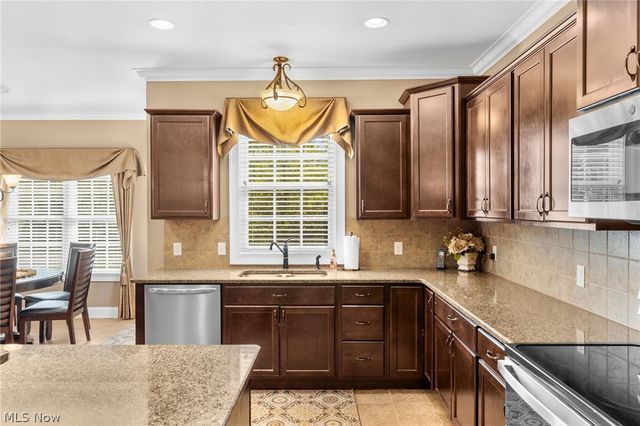 3358 Ridgely Park Drive, Poland, OH 44514