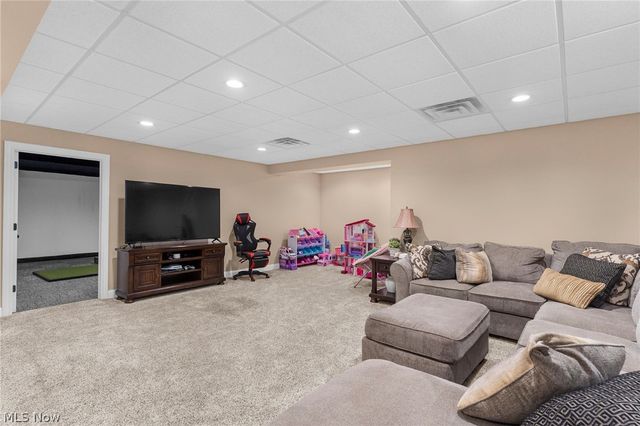 3358 Ridgely Park Drive, Poland, OH 44514