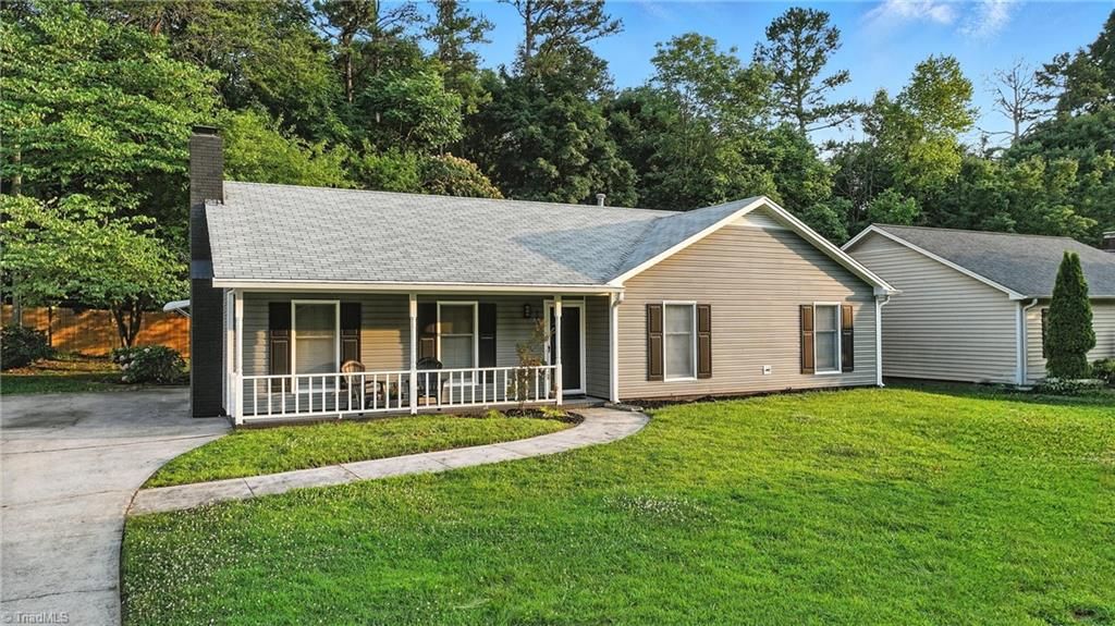1808 Rivertrace Point, High Point, NC 27265