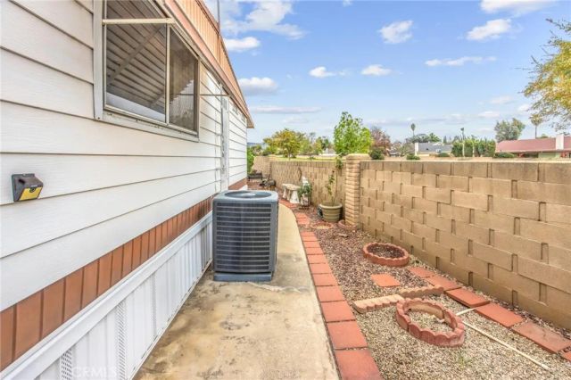626 N Dearborn 19, Redlands, CA 92374