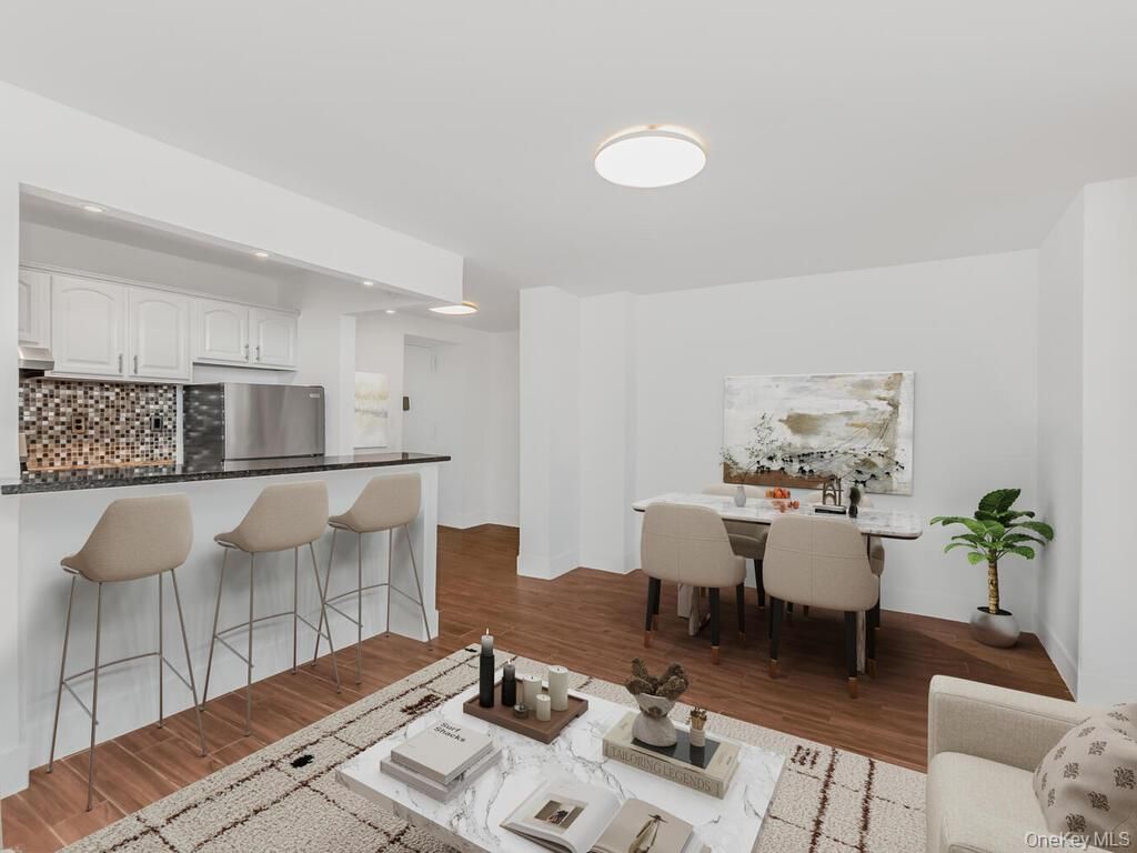 581 Academy Street GLE, New York (manhattan), NY 10034 — photo 2