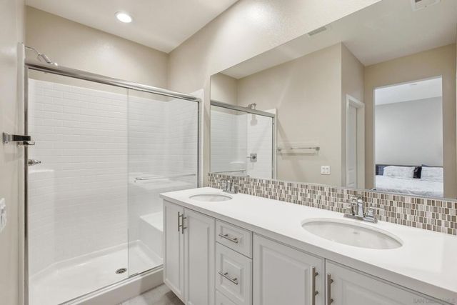 2572 S Escondido Blvd 808, Escondido, CA 92025
