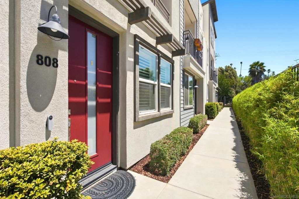 2572 S Escondido Blvd 808, Escondido, CA 92025