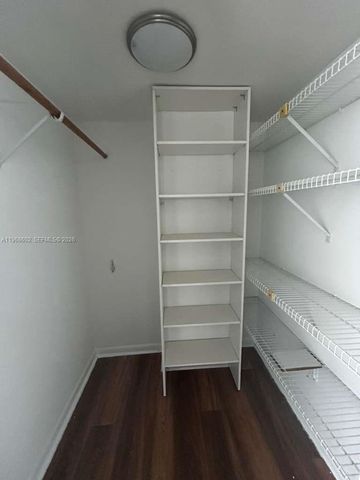 2025 NE 164th St 918, North Miami Beach, FL 33162