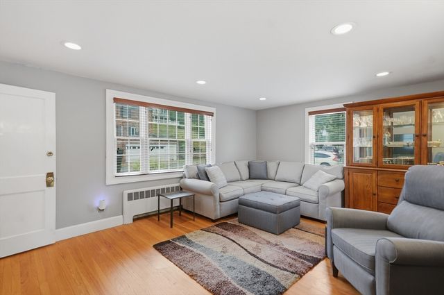 269 Lynn Street, Peabody, MA 01960