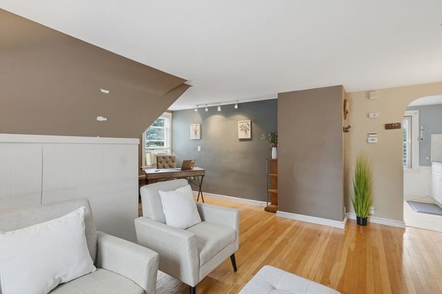 269 Lynn Street, Peabody, MA 01960