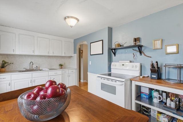 269 Lynn Street, Peabody, MA 01960