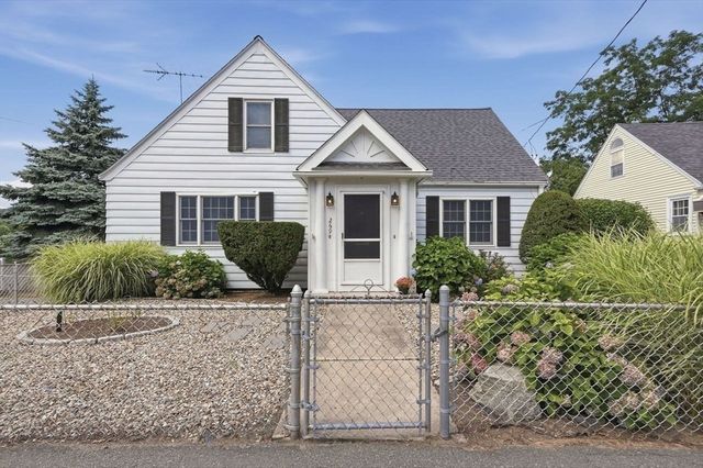 269 Lynn Street, Peabody, MA 01960