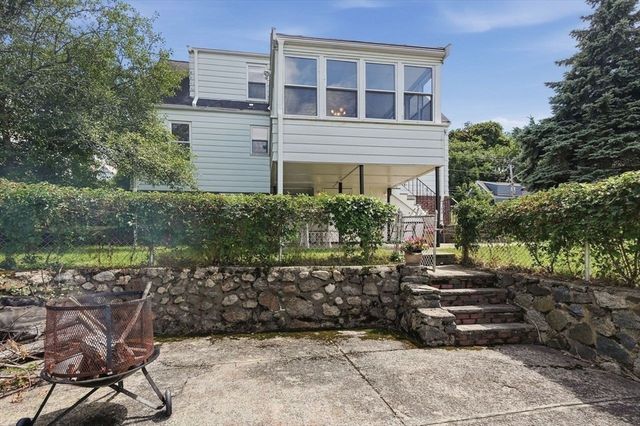 269 Lynn Street, Peabody, MA 01960