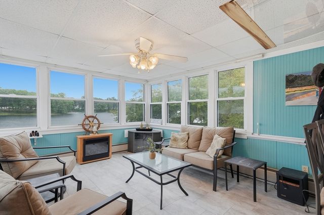 269 Lynn Street, Peabody, MA 01960
