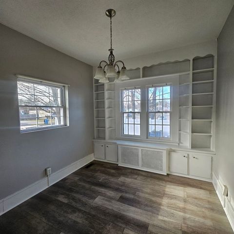 1126 Oakland Avenue, Mt Vernon, IL 62864