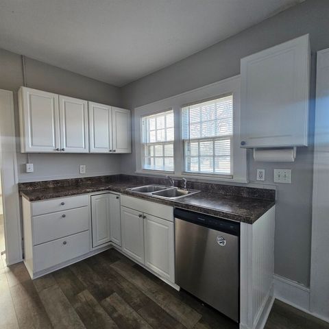 1126 Oakland Avenue, Mt Vernon, IL 62864