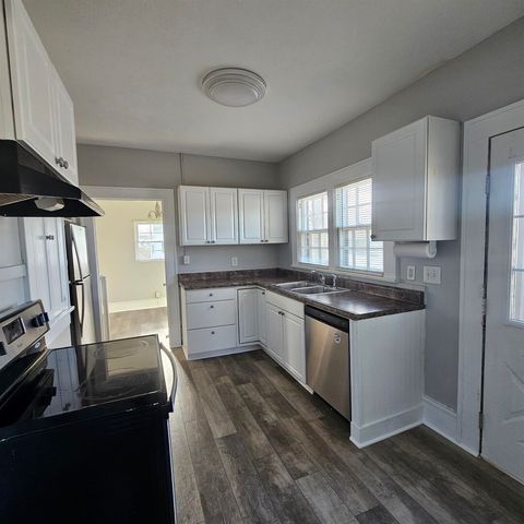 1126 Oakland Avenue, Mt Vernon, IL 62864